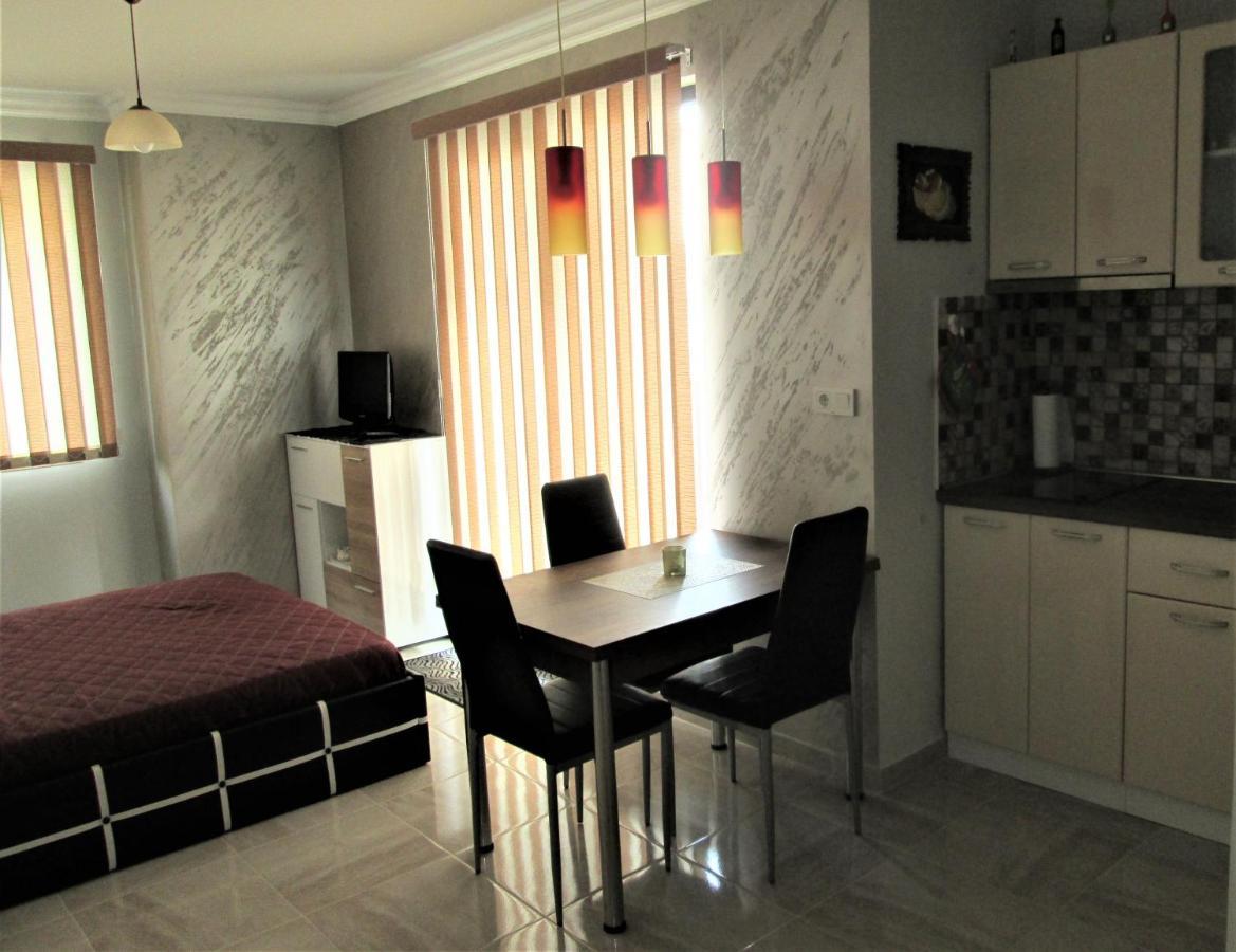 Studio Emi Pomorie Exterior photo